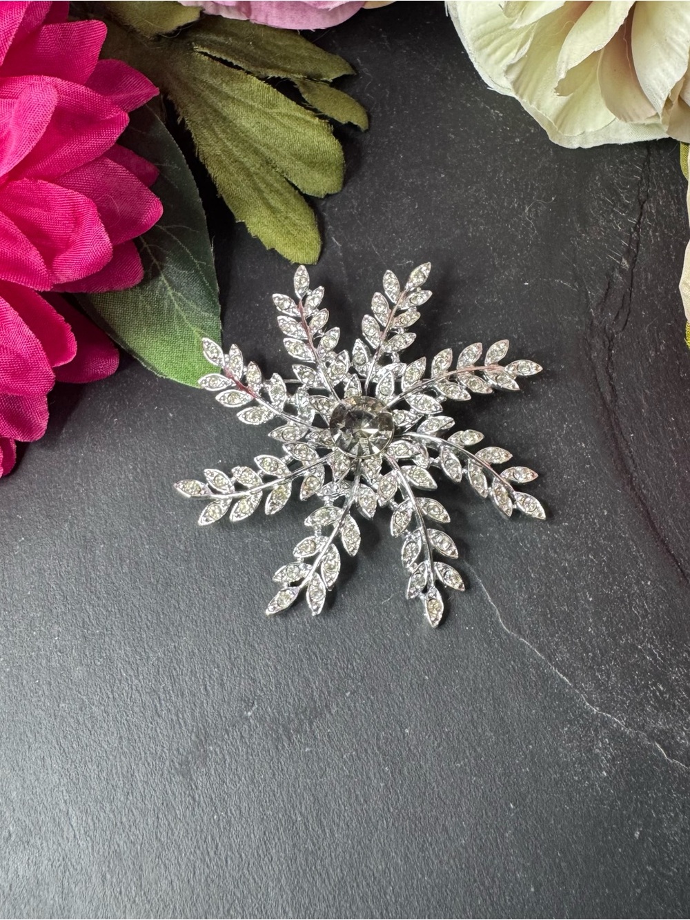 Sarah Coventry Evening Snowflake Shiny Silver Floral Filigree Brooch